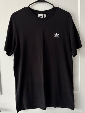 Adidas logo tee
